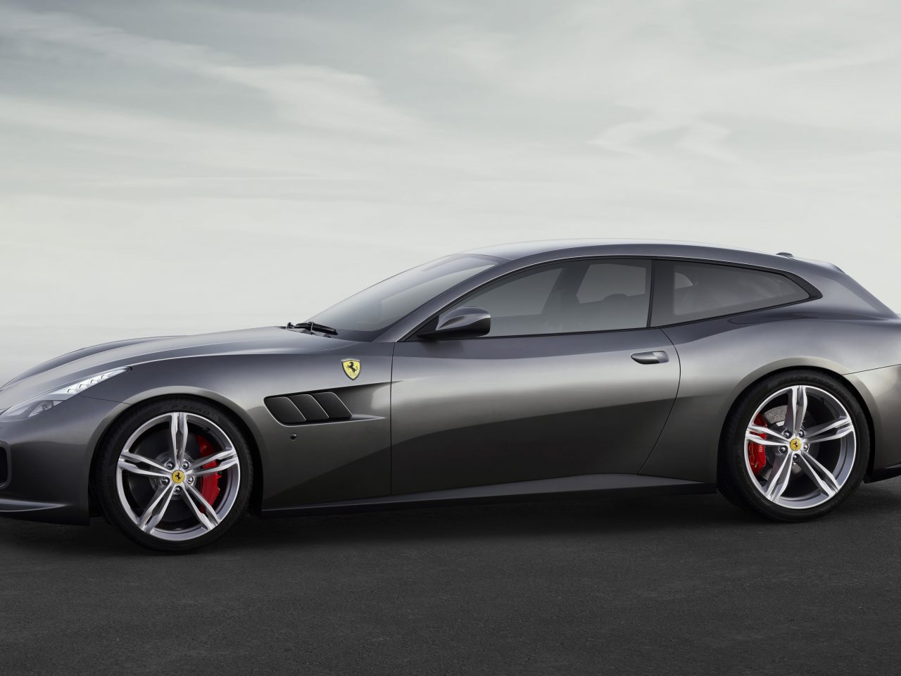 ferrari-gtc4lusso-010