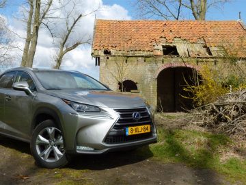 Lexus NX 300h
