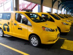 nissan-nv200-taxi-lineup-nyc