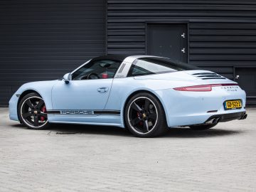 porsche-911-targa-s-exclusive-edition-blauw-nederland-achterkant