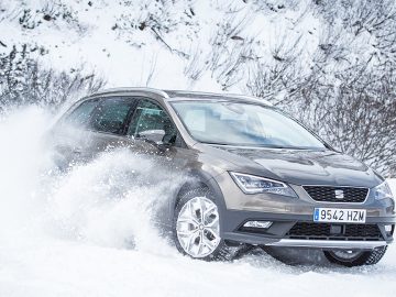 Seat Leon X-perience in de sneeuw