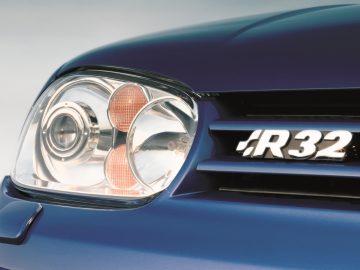 De koplampen van een Volkswagen R.