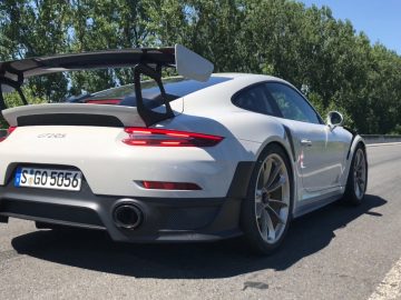 Porsche 911 GT2 RS