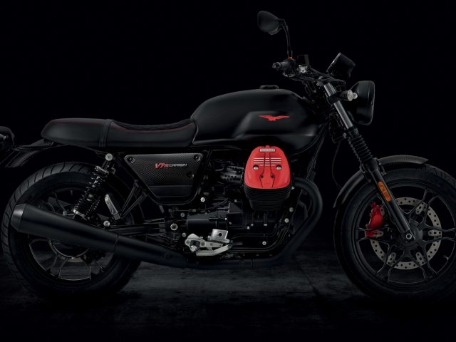 Moto Guzzi V7 III Carbon 2018