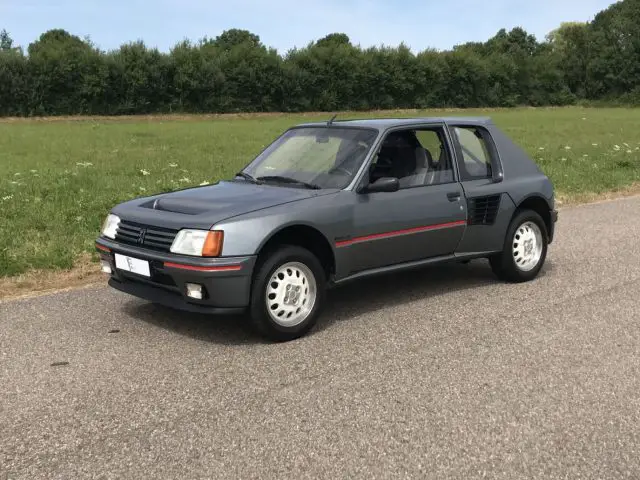 Peugeot 205 T16