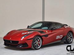 Ferrari SP30 zijkant