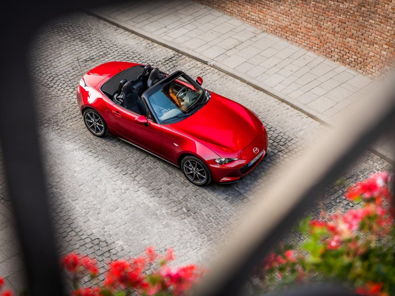 Met de Mazda MX-5 over Transfaragasan Highway