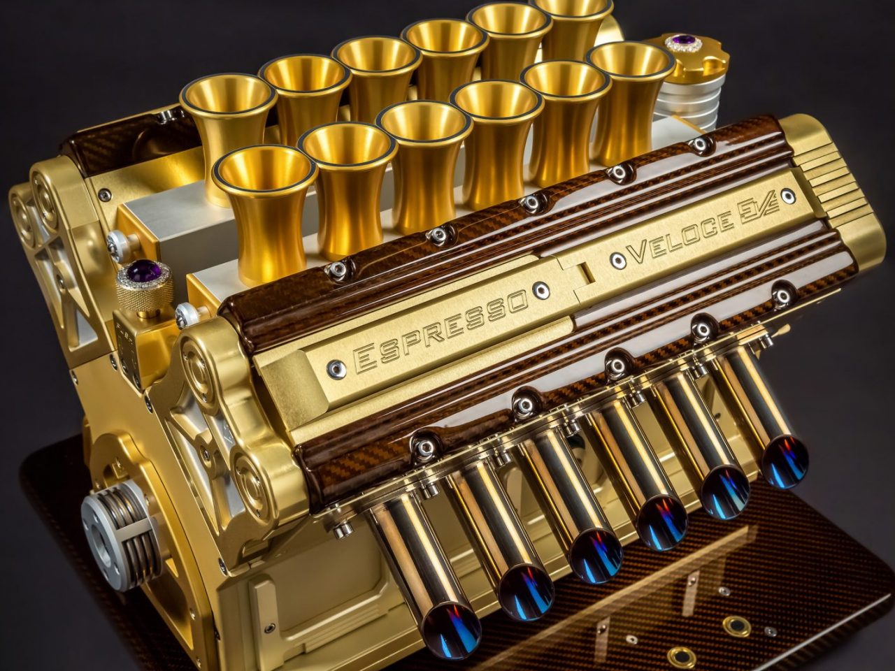 Espresso-Veloce-Royale-An-Espresso-Maker-1600x1067