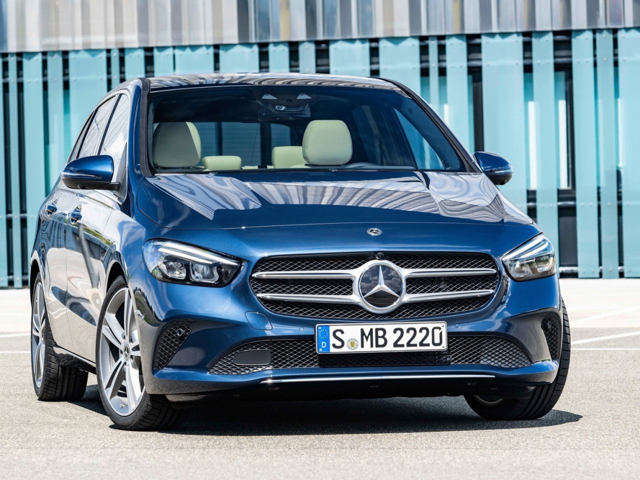 Mercedes-Benz Presenteert Nieuwe B-klasse - AutoRAI.nl