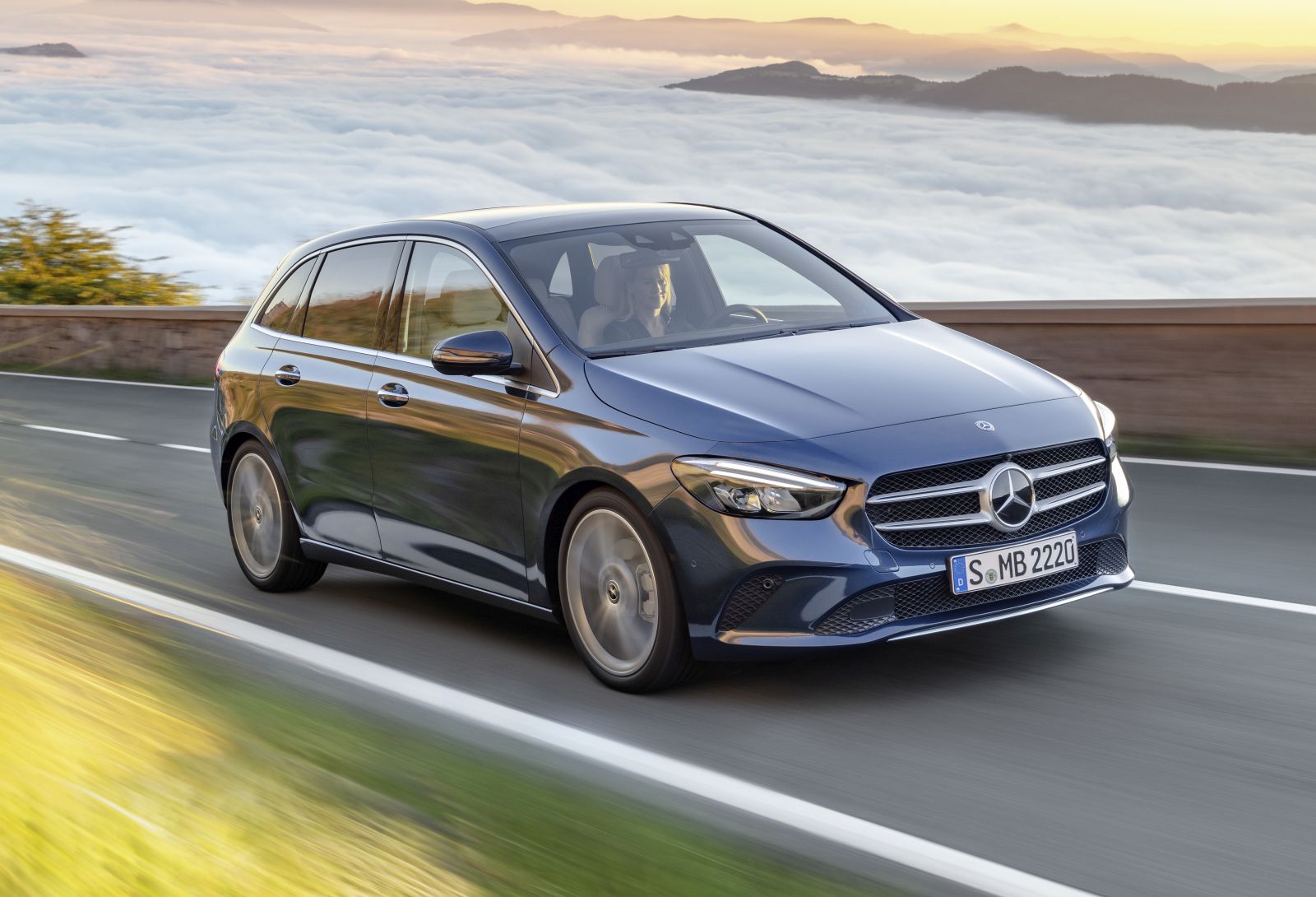 Mercedes-Benz Presenteert Nieuwe B-klasse - AutoRAI.nl