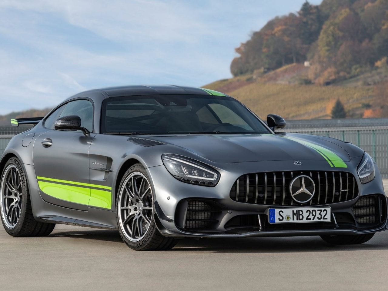 Mercedes-Benz AMG GT R PRO