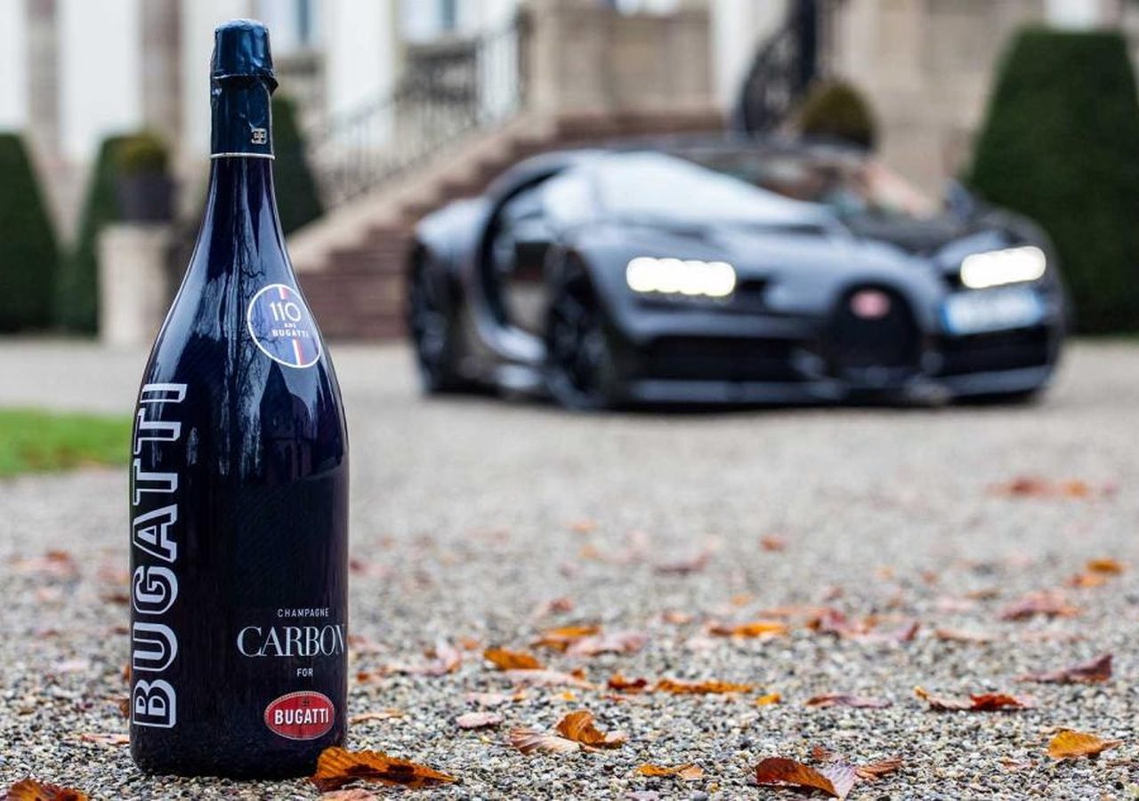 Bugatti Chiron - champagne