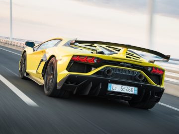lamborghini aventador svj