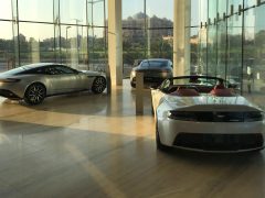 Aston Martin-dealer Abu Dhabi - Foto's: Bart Oostvogels