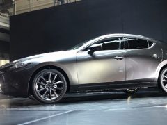 Mazda 3 sneak preview in Praag