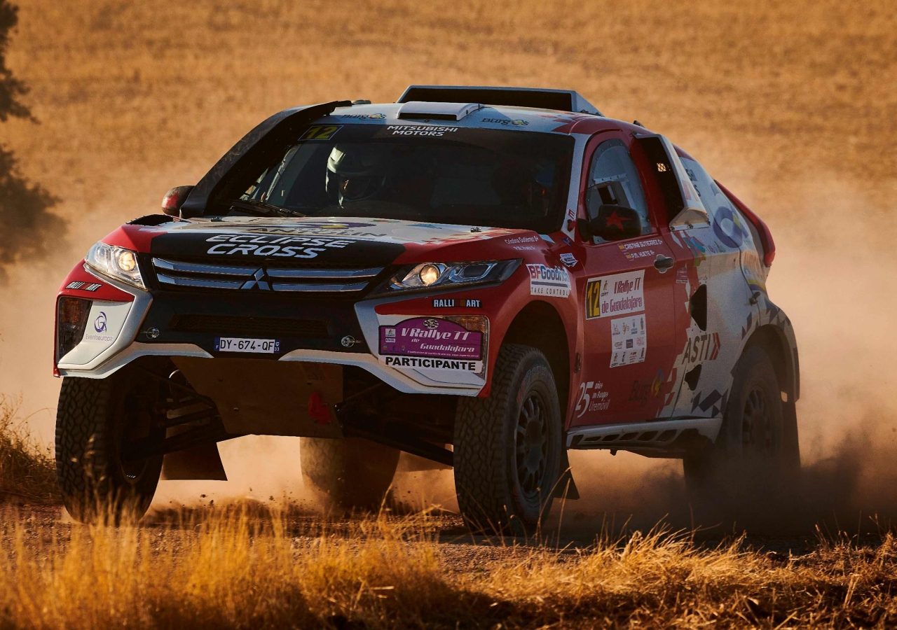 Mitsubishi Eclipse Cross 340 pk