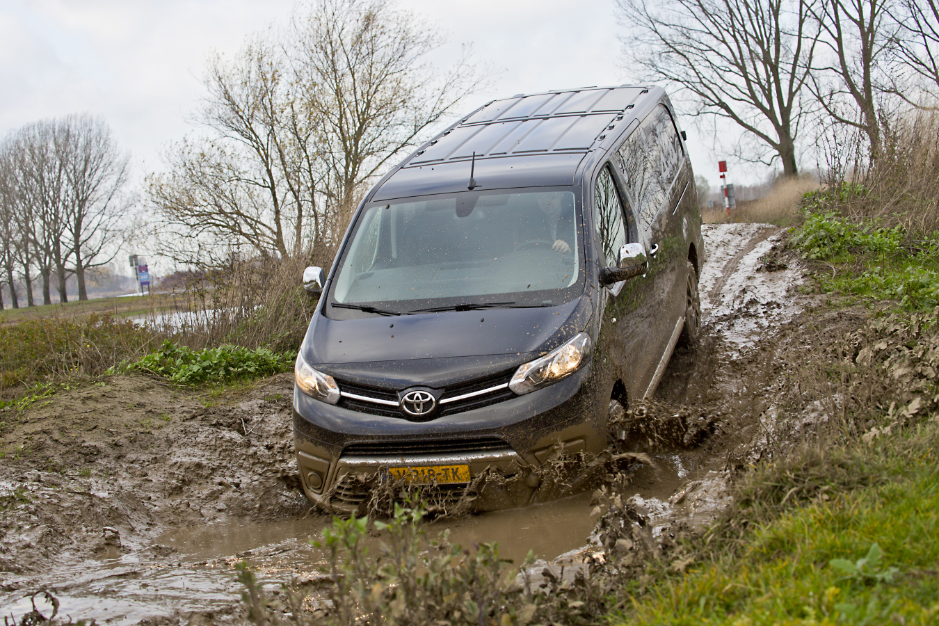 Autotest Toyota  ProAce 4x4 2019 De bus voor de chte 