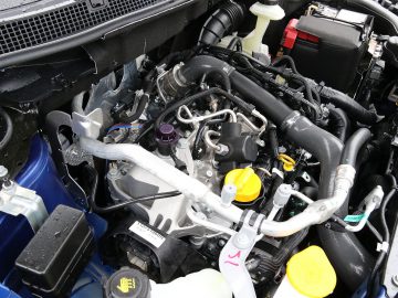 De motorruimte van een Renault Kadjar.