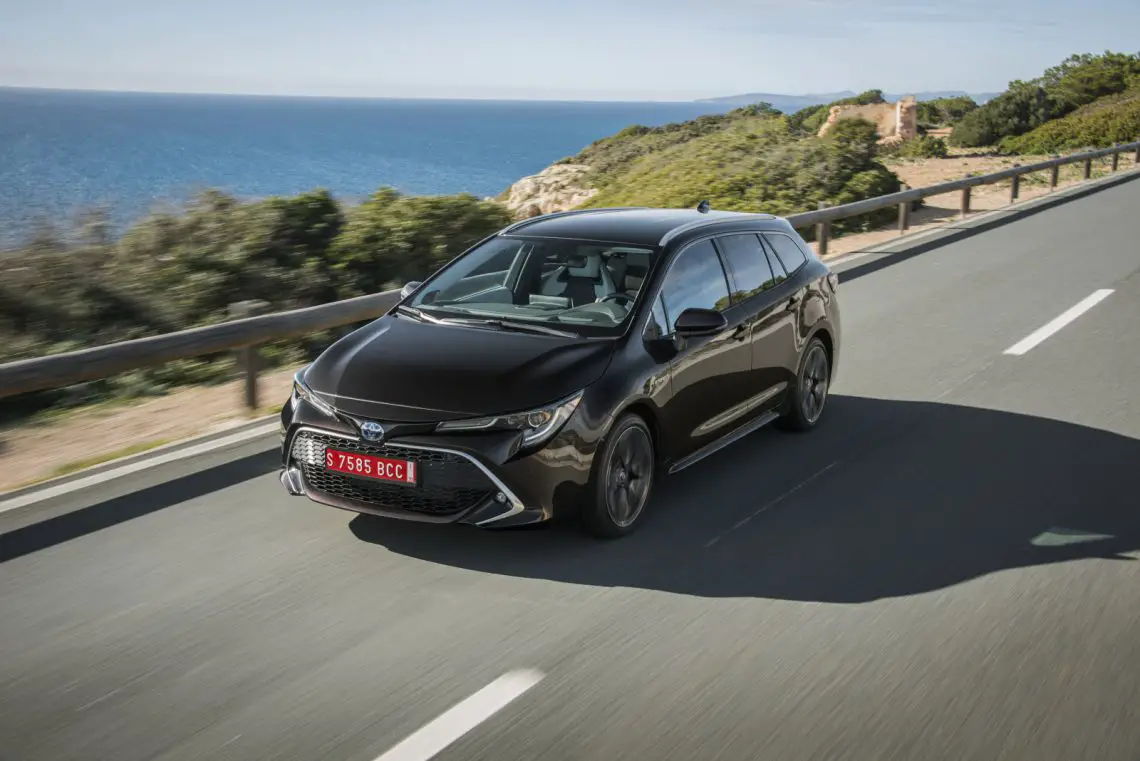 Toyota-Corolla-Touring-Sports-2019-Autotest-Foto-19-1140x761.jpg
