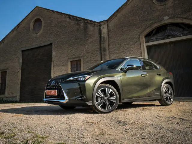 Lexus UX 250h