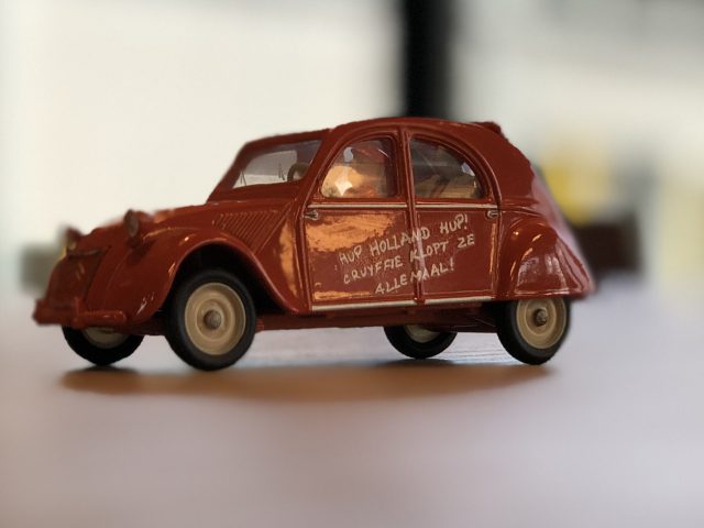 758X Vitesse Edition Limitée Bijenkorf Citroën 2cv Auto Salon 1994