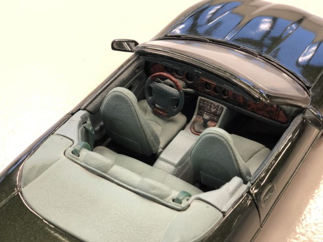 AutoRAI in Miniatuur: Jaguar XK8 van Maisto