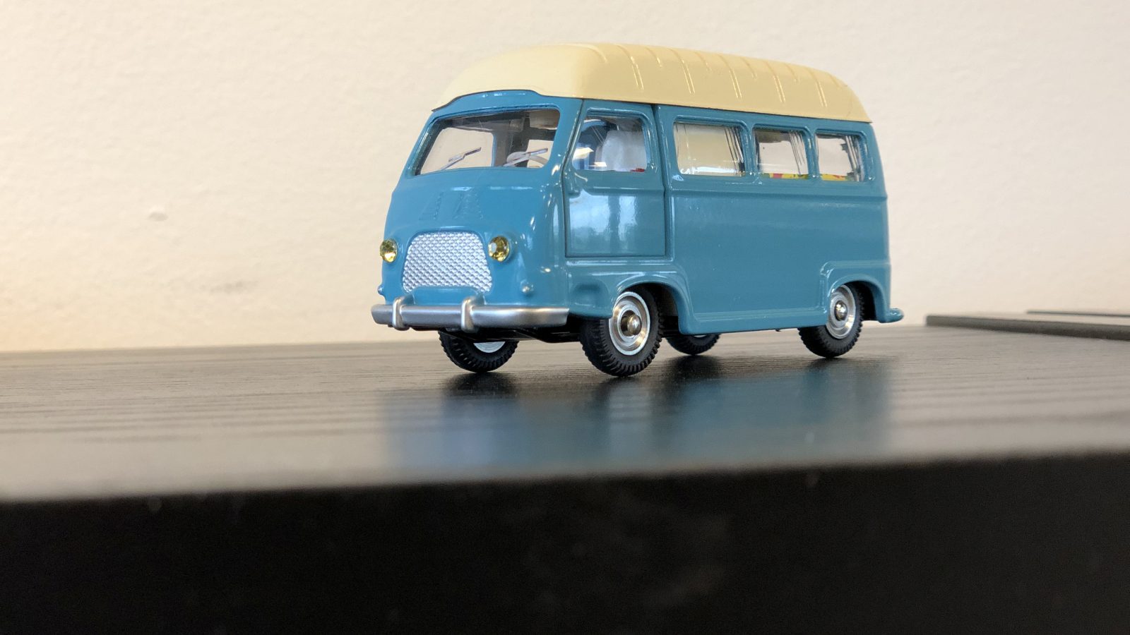 Dinky Toys Atlas Renault Estafette (Neu und originalverpackt) in Ursy für CHF 15 - mit Lieferung