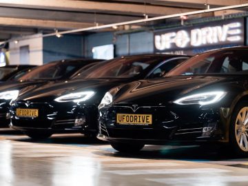 Tesla Model S - UFODRIVE
