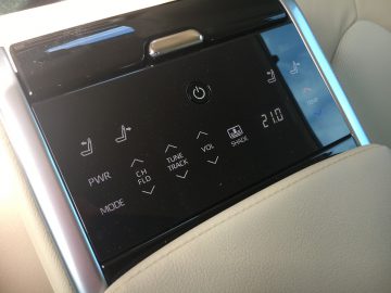 2016 Toyota Camry-interieur.