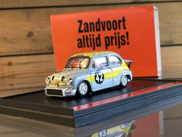 AutoRAI in Miniatuur: Fiat Abarth 1000 van Brumm, schaal 1 op 43 ...