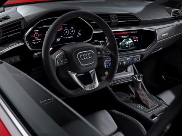 Het interieur van een Audi RS Q3.