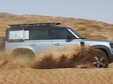 Land Rover Defender 2020