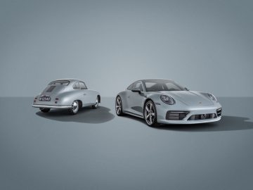Porsche 911 GTS versus Porsche 911.