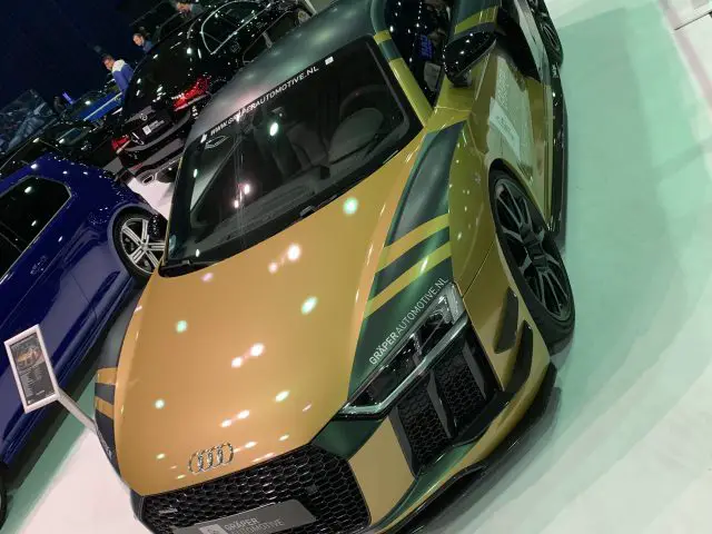 Een goud-zwarte Audi R8 te zien op de 100% Auto Live 2019-show.