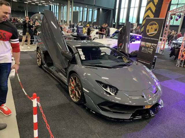 Een Lamborghini Huracan te zien op de autoshow 100% Auto Live 2019.