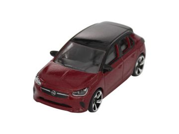 Een rode Opel Corsa speelgoedauto op een witte achtergrond.