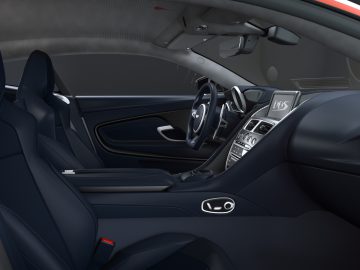 Het interieur van een Aston Martin-sportwagen.
