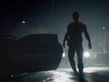 Een man die in het donker naast een auto loopt in "Need for Speed Heat.