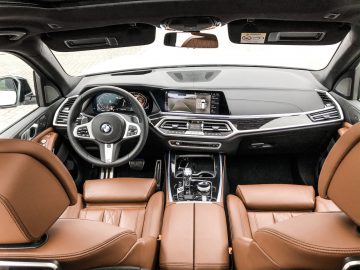 Het interieur van een BMW X7.