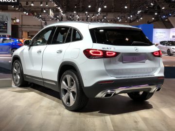 Een nieuwe Mercedes-Benz GLA SUV tentoongesteld op het Autosalon van Brussel 2020.