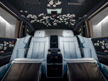 Het interieur van een Rolls-Royce Phantom.