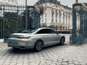 DS Automobiles introduceert luxe sedan DS 9 ...