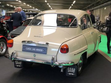 Vintage Saab-auto tentoongesteld op het Antwerp Classic Salon 2020.
