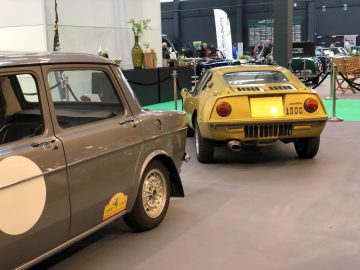 Klassieke auto's te zien op het indoor tentoonstellingsevenement Antwerp Classic Salon 2020.