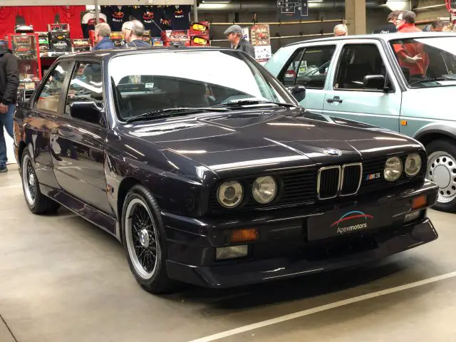 Klassieke BMW M3 E30 tentoongesteld op het Antwerp Classic Salon 2020.