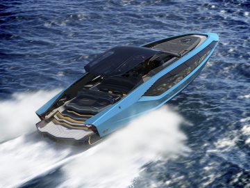 Luxe Tecnomar voor Lamborghini 63 speedboot cruisen op open water.