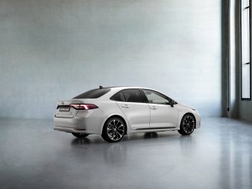 Nu ook Toyota Corolla Sedan als GR-Sport ...