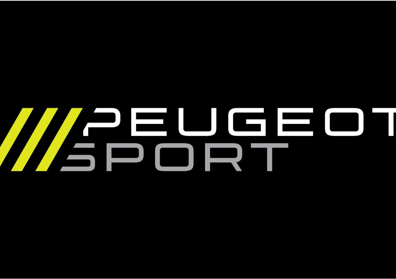 Logo van Peugeot Sport met een gestileerd leeuwenklauwontwerp in geel naast de tekst op een zwarte achtergrond.