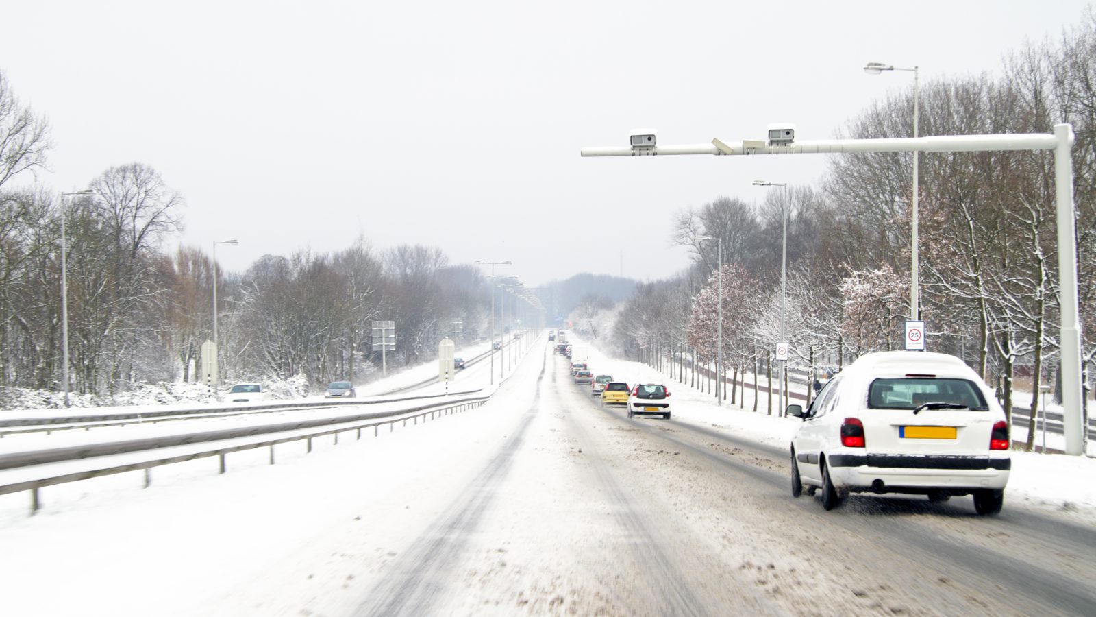 Waarom strooien we zout op de wegen in de winter