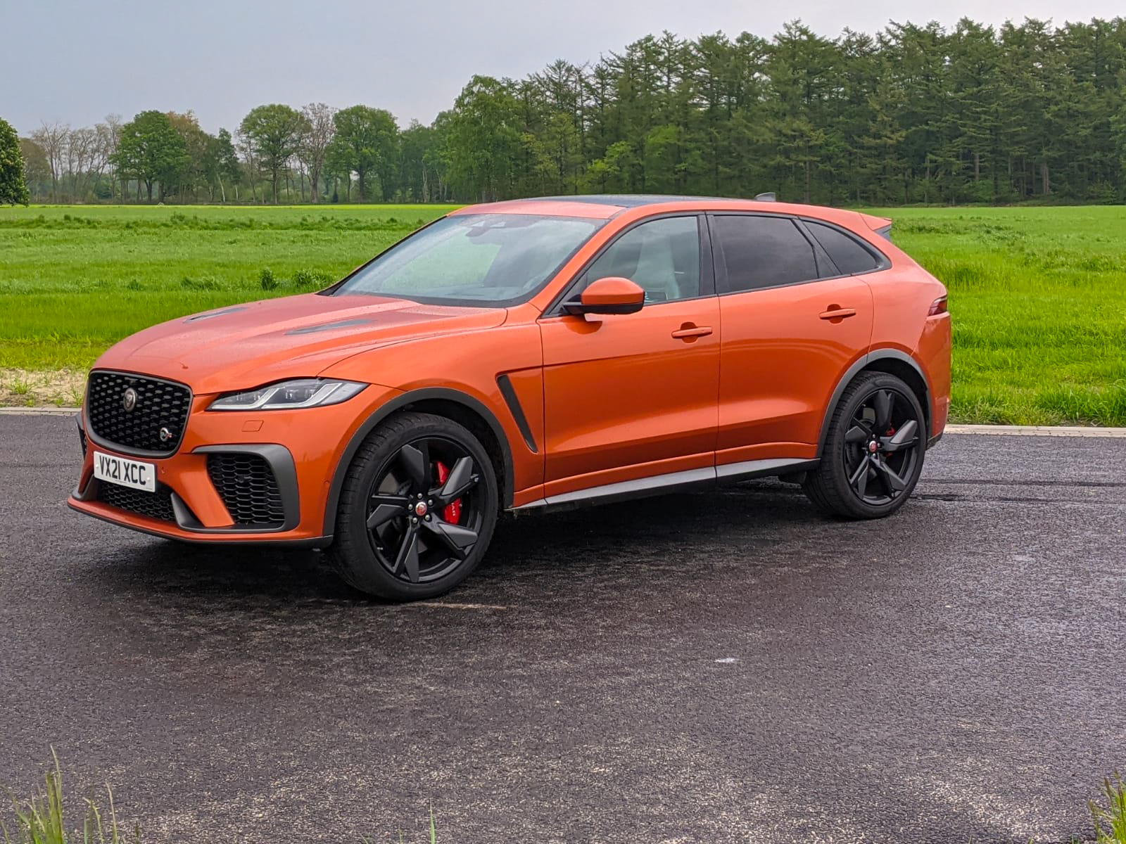 Autotest Jaguar F Pace Svr 21 Absurd En Briljant